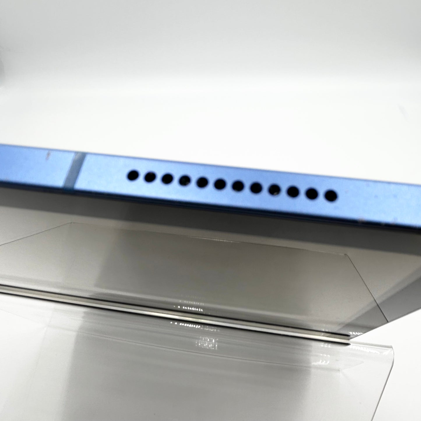 Unlocked Apple iPad 10th Gen 64GB Blue MQ6K3LL/A