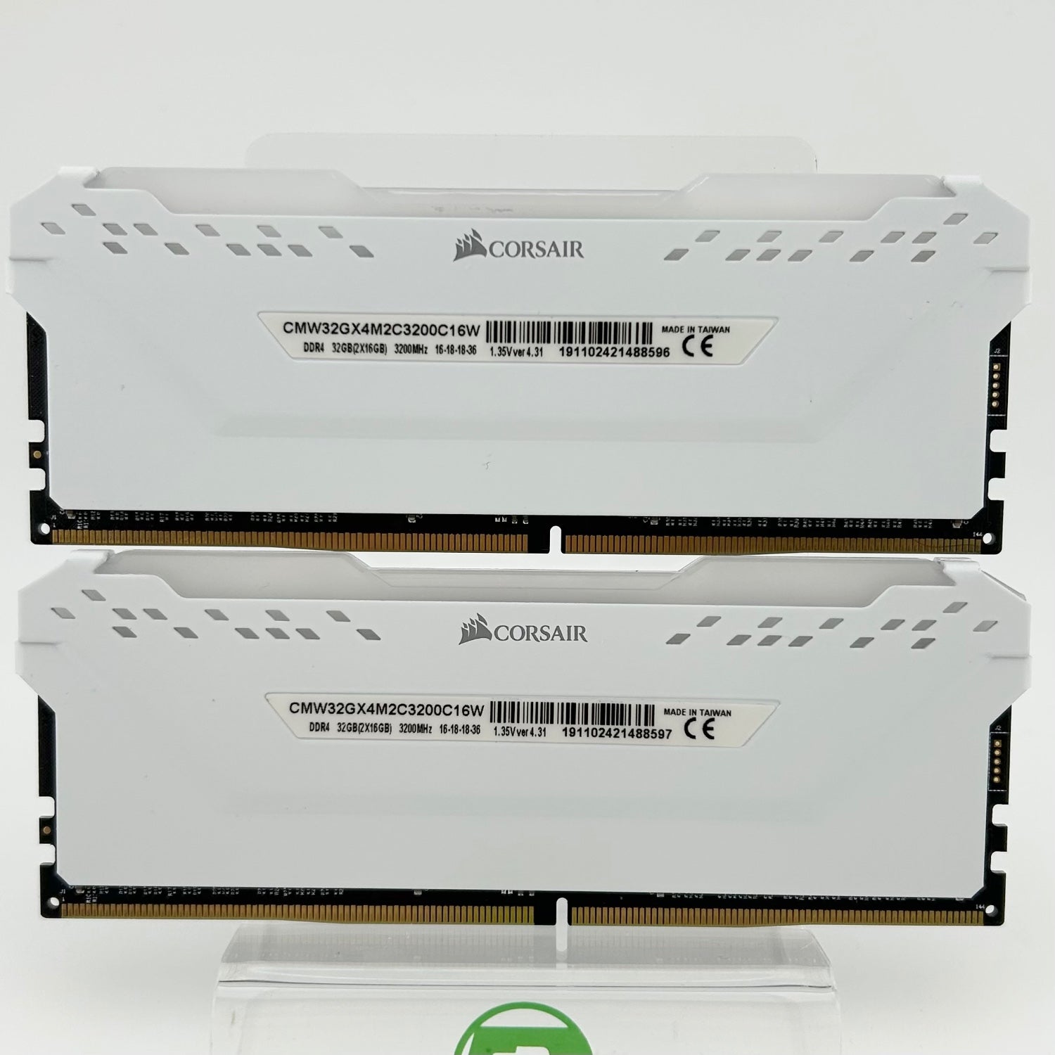 Corsair Vengeance Pro RGB 32GB (2x16GB) RAM DDR4 3200MHz Corsair Vengeance Pro RGB 32GB (2x16GB) RAM DDR4 3200MHz