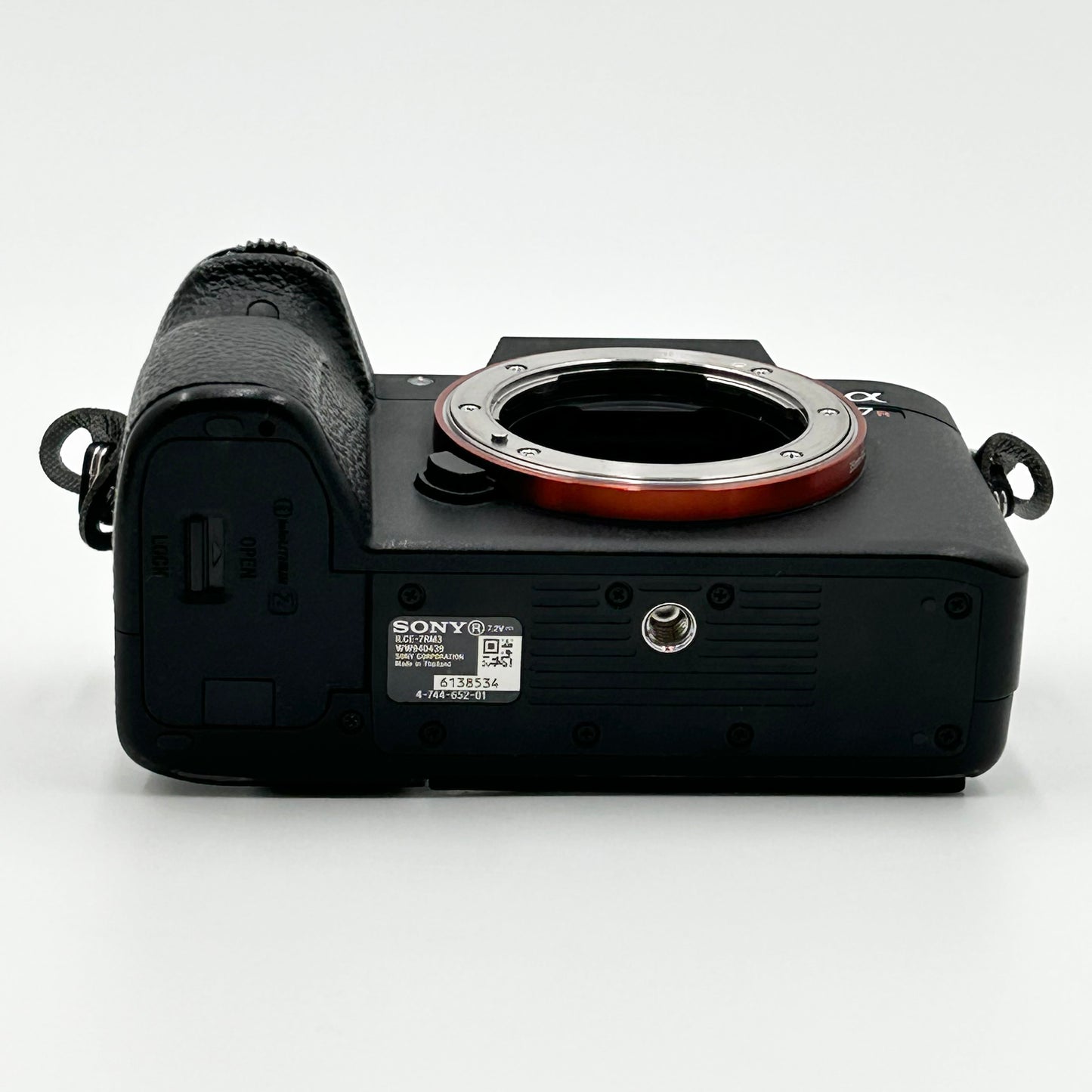 Sony Alpha A7R III 42.4MP Mirrorless Digital Camera 8044 Shutter Count