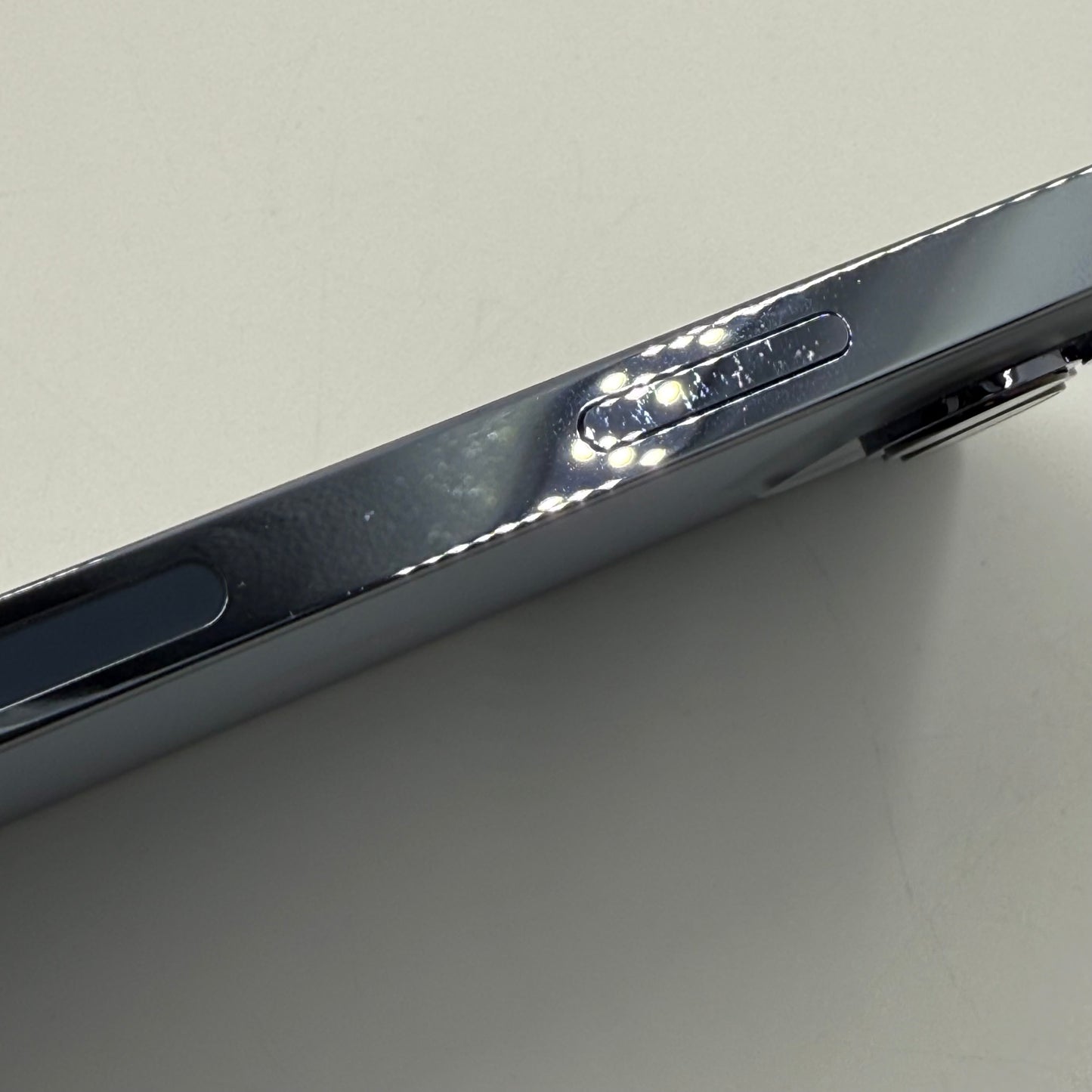 Factory Unlocked Apple iPhone 13 Pro 256GB Sierra Blue MLR93LL/A