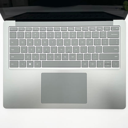 Microsoft Surface Laptop 5 1951 13.5" i5-1235U 2.5GHz 8GB RAM 512GB SSD