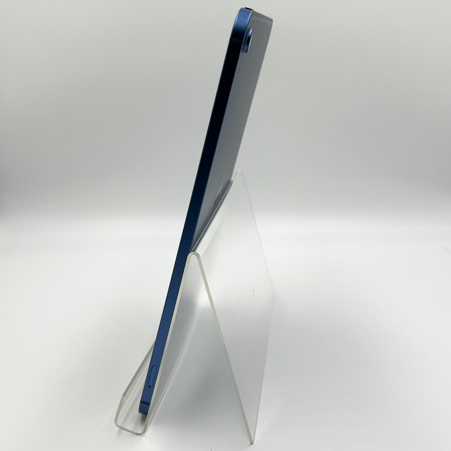 Unlocked Apple iPad 10th Gen 64GB Blue MQ6K3LL/A