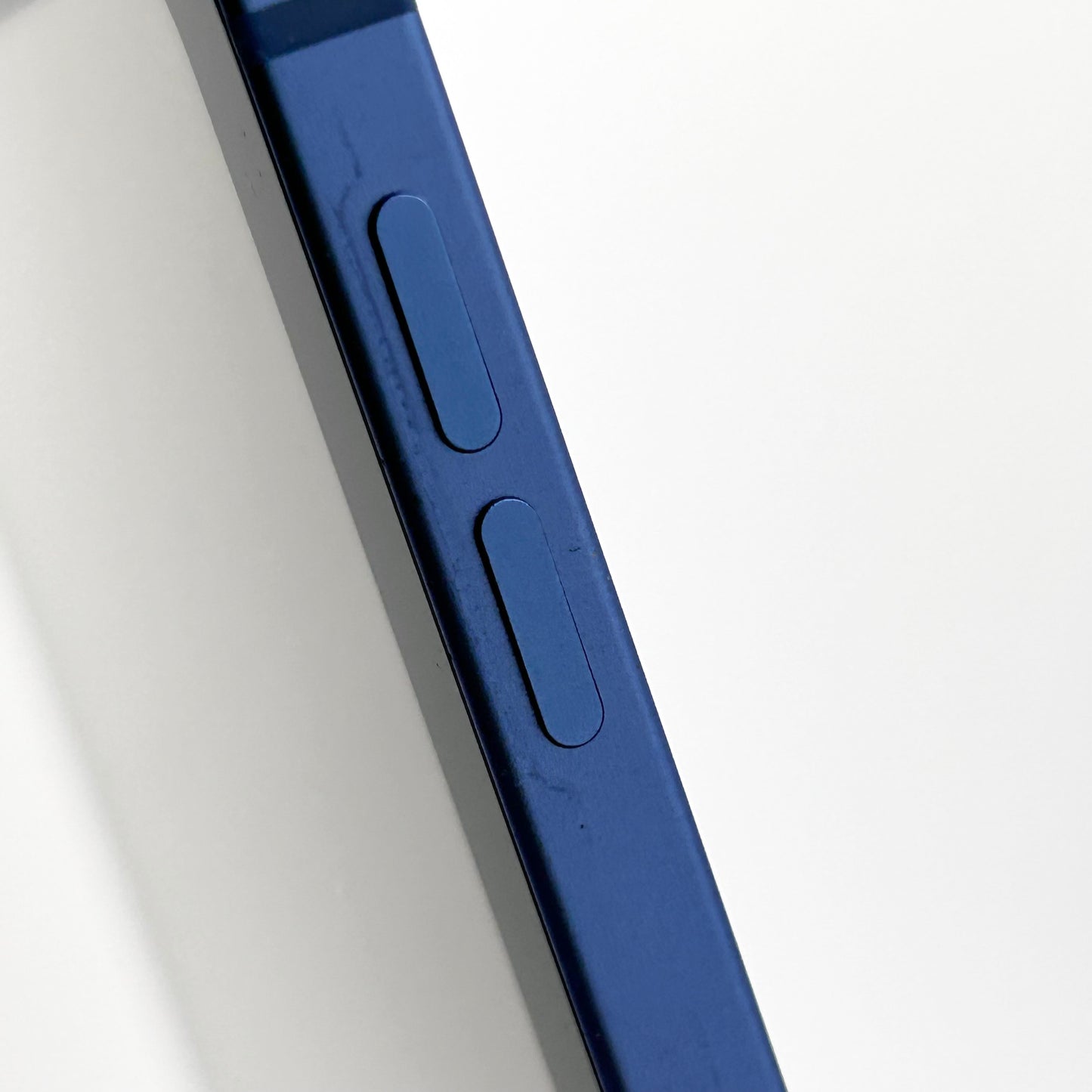 Unlocked Apple iPad 10th Gen 64GB Blue MQ6K3LL/A