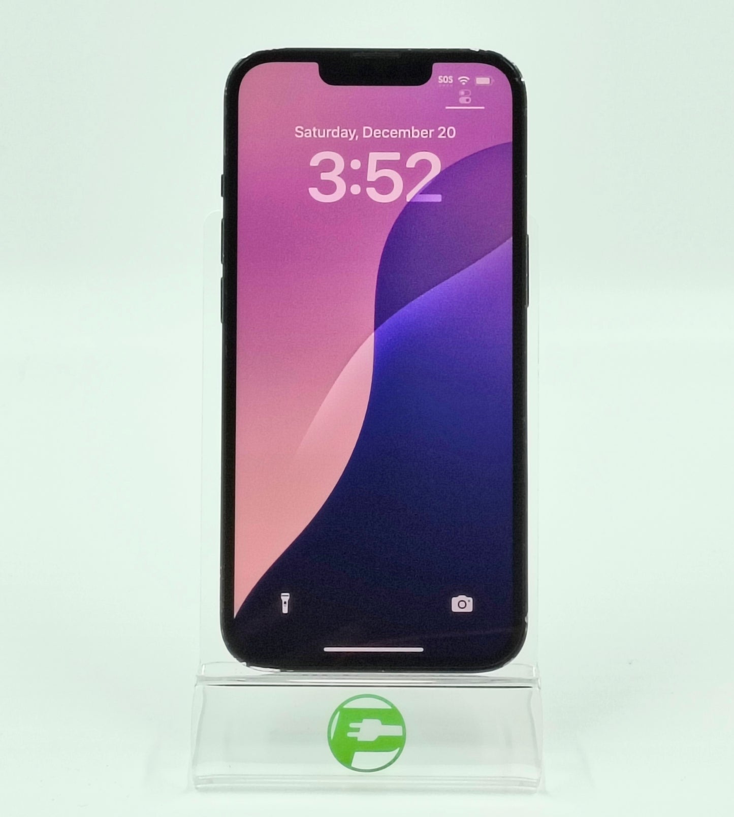 Broken Unlocked Apple iPhone 13 128GB 18.6.2 MNG63LL/A Cracked